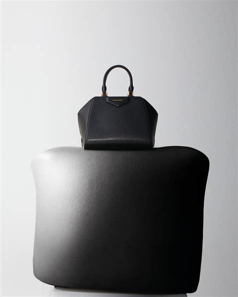 Mini Antigona Cube bag in leather 